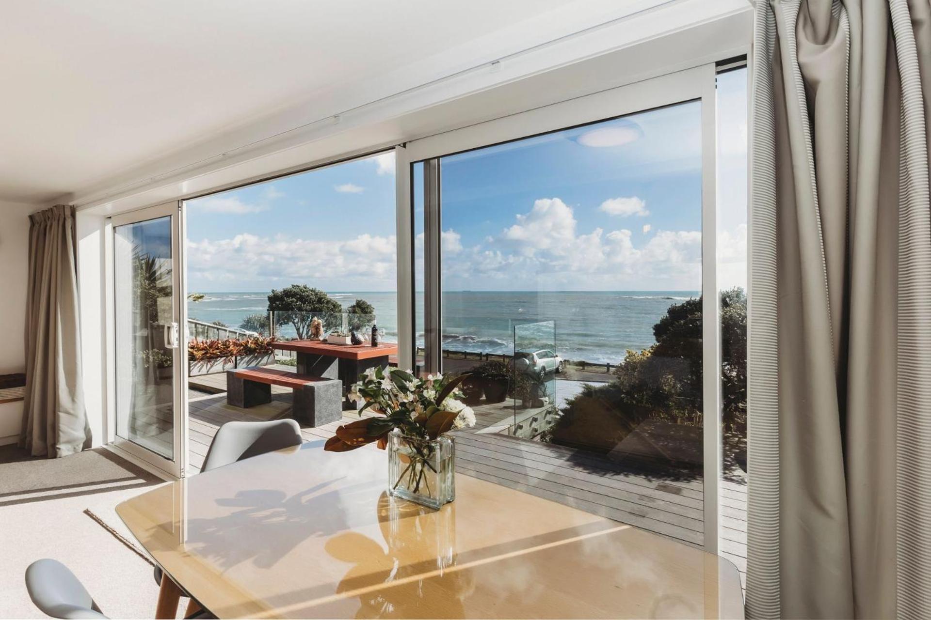 Te Moana Waterfront Apartment Ню Плимут Екстериор снимка