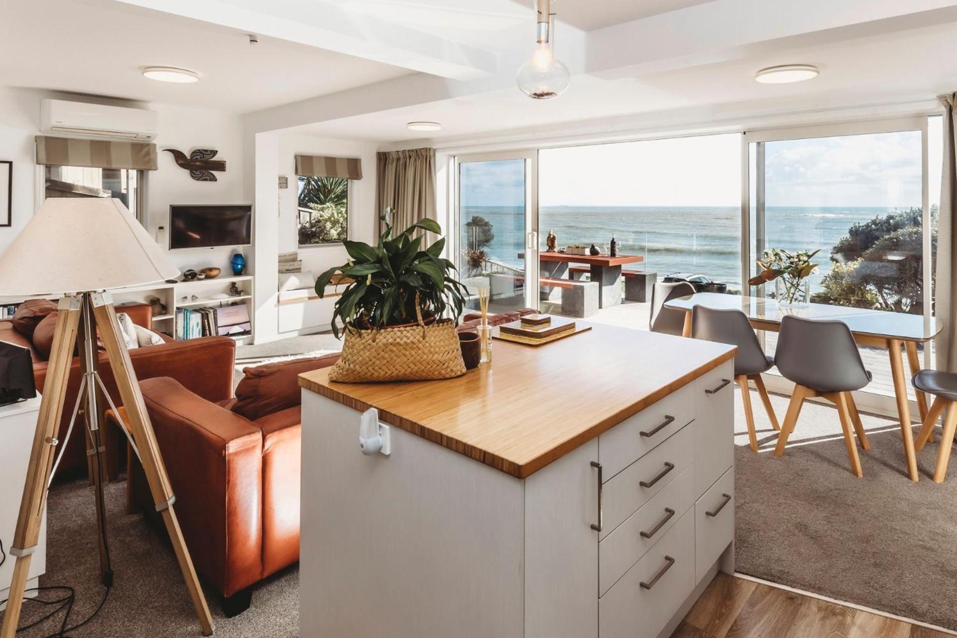 Te Moana Waterfront Apartment Ню Плимут Екстериор снимка